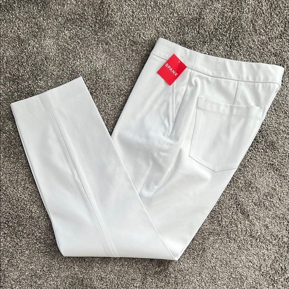 SPANX Pants - NWT Spanx White pants with Silver Lining Technology